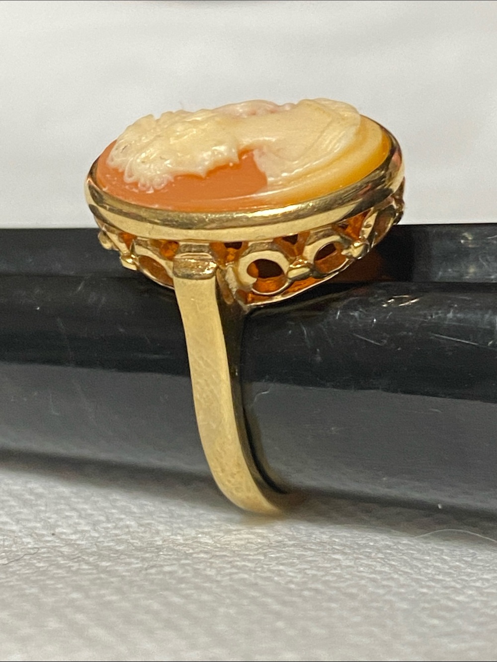 Gold tone & Cameo ring 18K HGE 7 1/2 - Picture 4 of 9